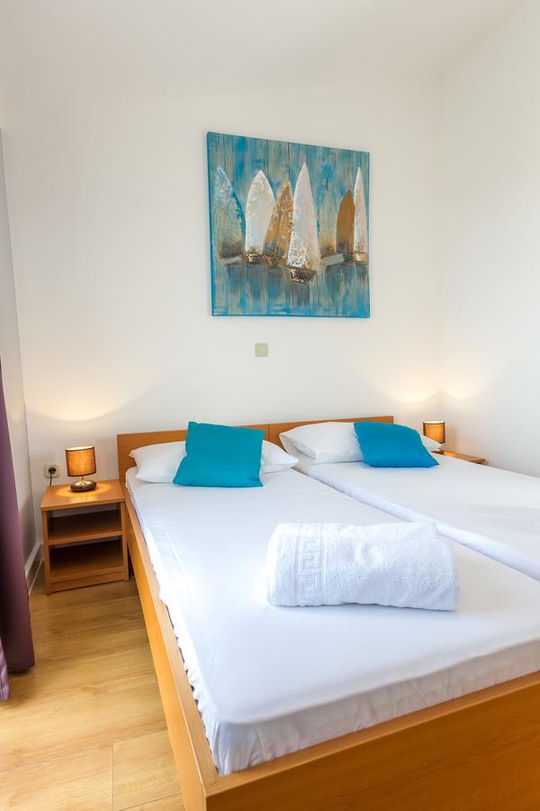 Apartments In City Center Ventus Novalja Extérieur photo