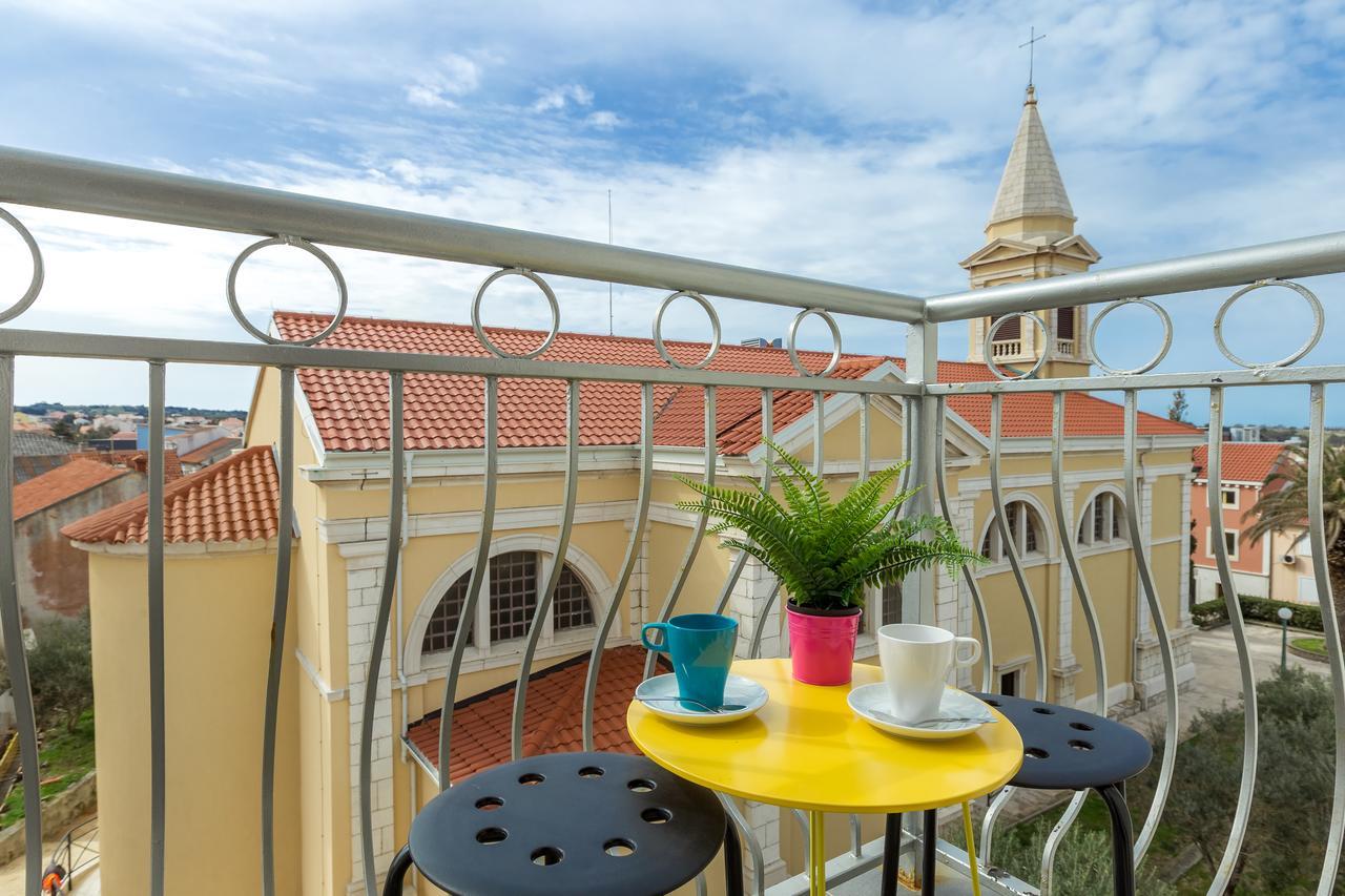 Apartments In City Center Ventus Novalja Extérieur photo
