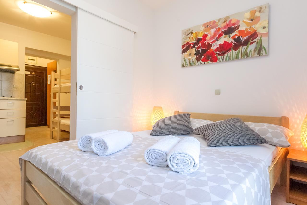 Apartments In City Center Ventus Novalja Extérieur photo