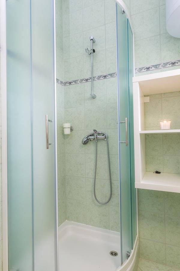 Apartments In City Center Ventus Novalja Extérieur photo