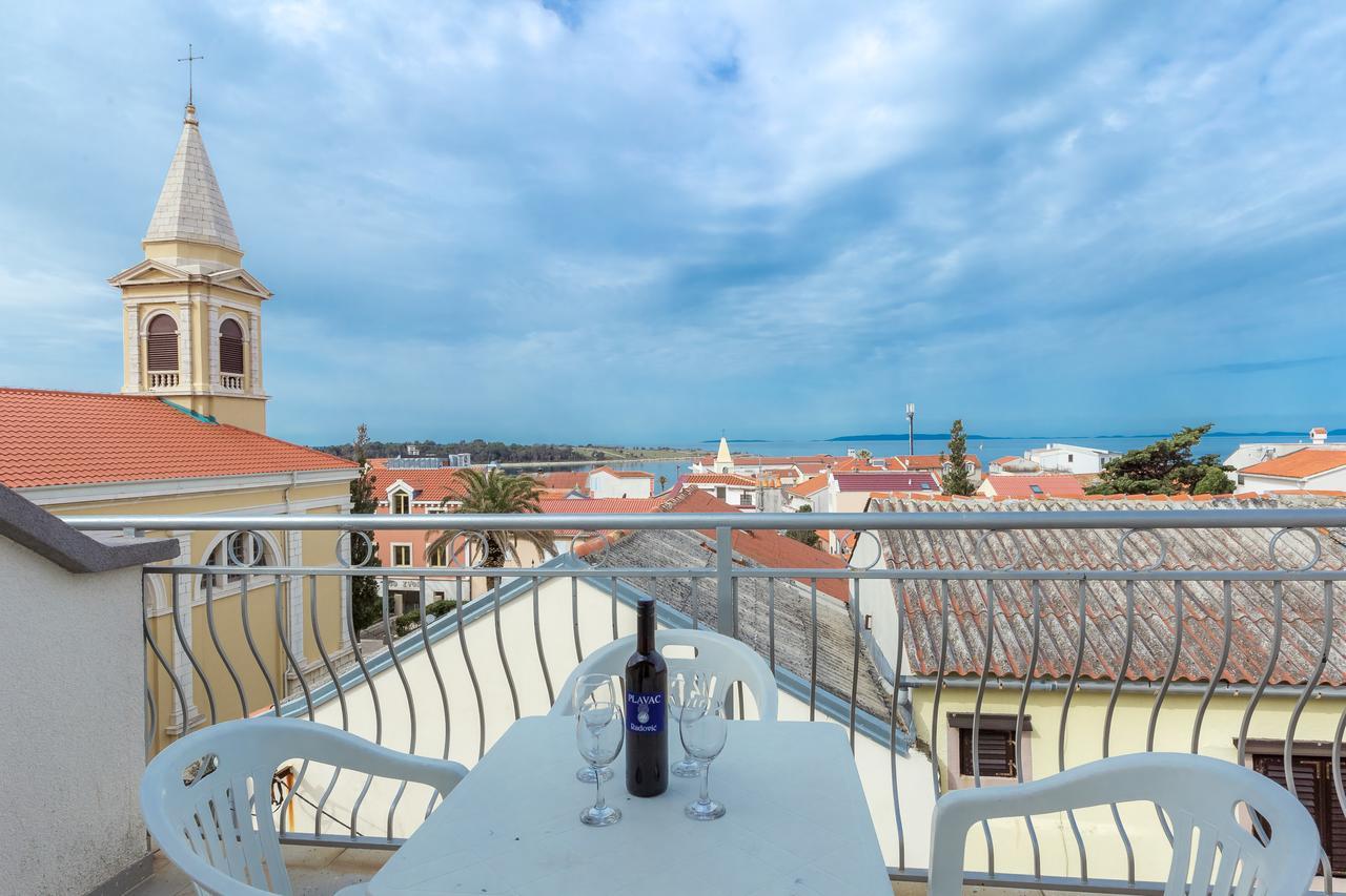 Apartments In City Center Ventus Novalja Extérieur photo