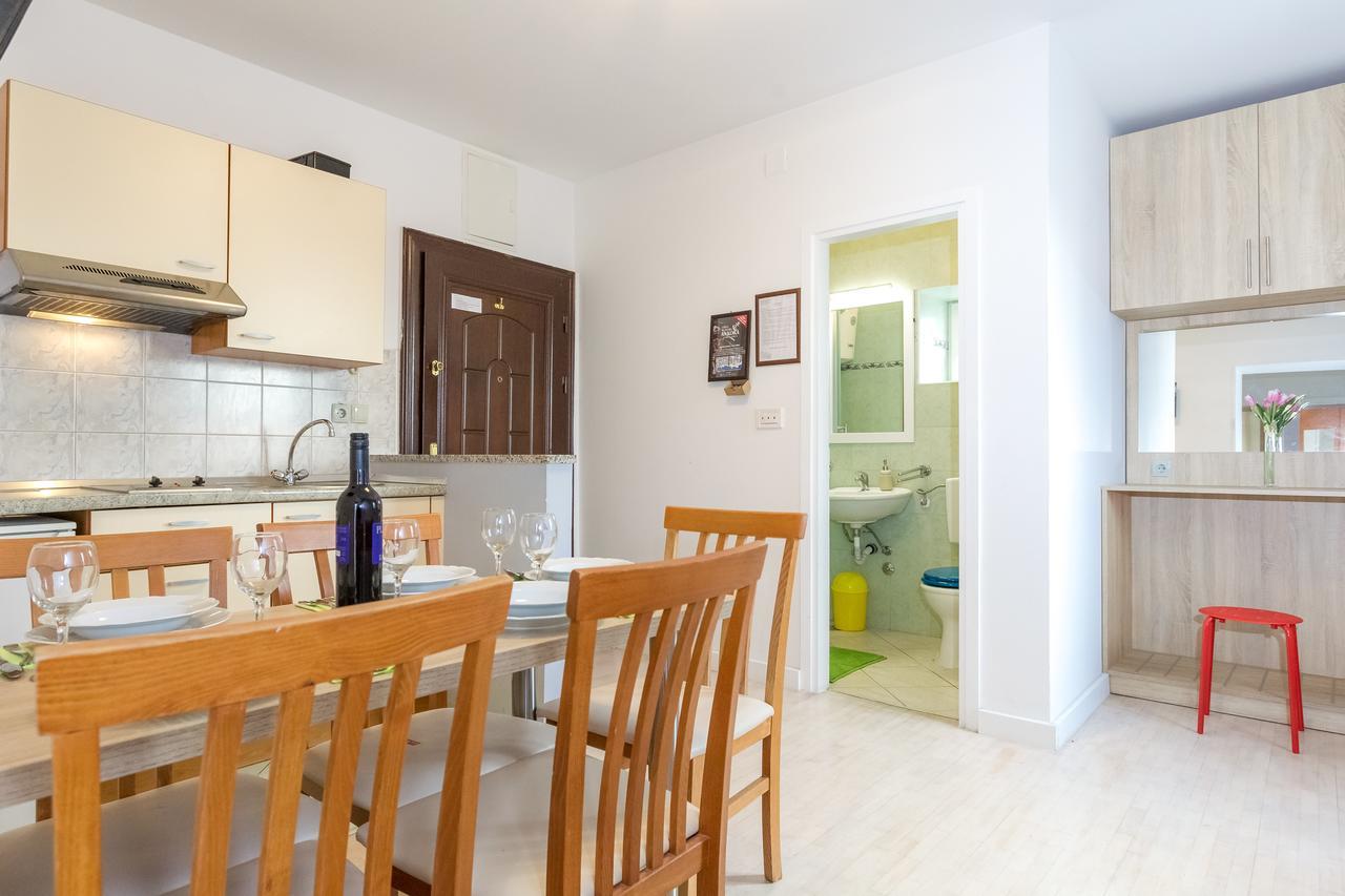 Apartments In City Center Ventus Novalja Extérieur photo