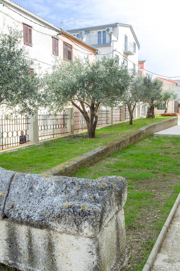 Apartments In City Center Ventus Novalja Extérieur photo